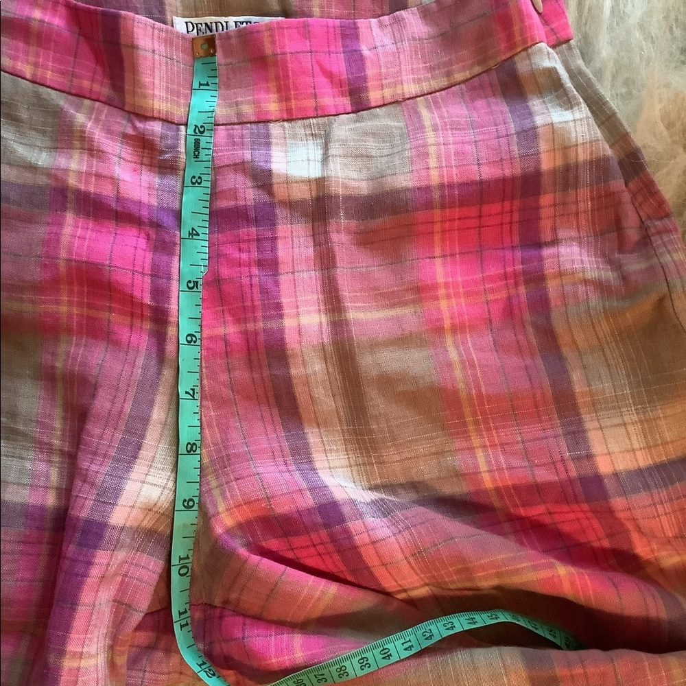 Pendleton Linen Set - Picture 12 of 14